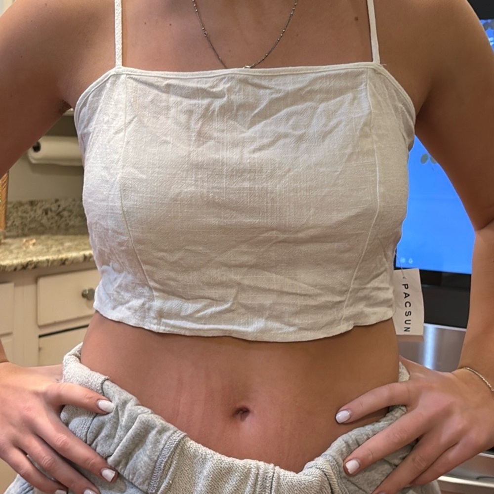 Brand new with tags Kylie & Kendall crop top